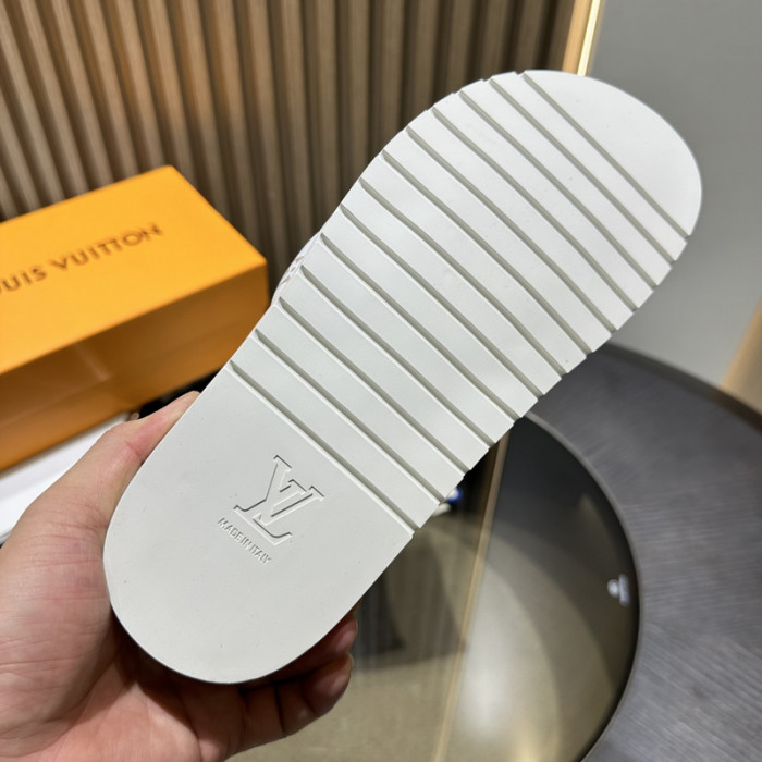 L&V SLIPPERS