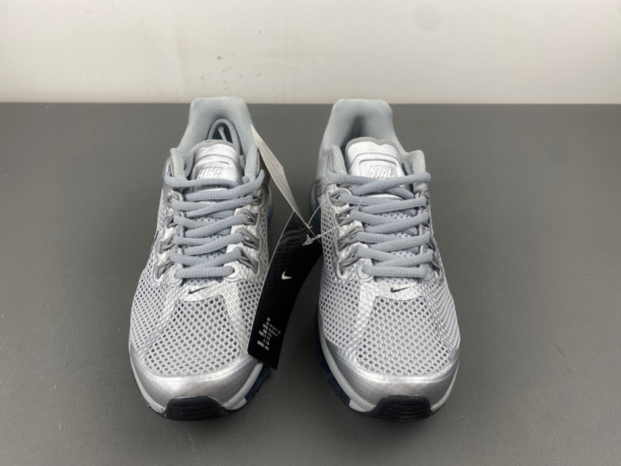 NK Air Max 2013 Goes Full Metalli HQ3025-001