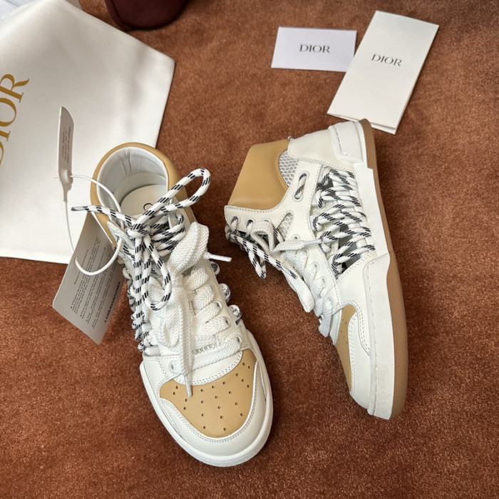 D designer sneaker