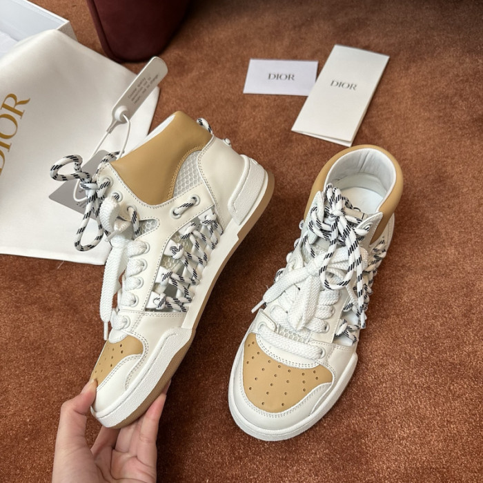 D designer sneaker