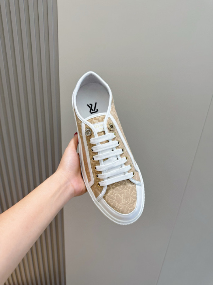 L&VT SNEAKERS