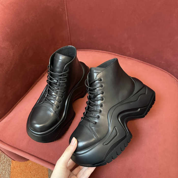 L&V SNEAKERS