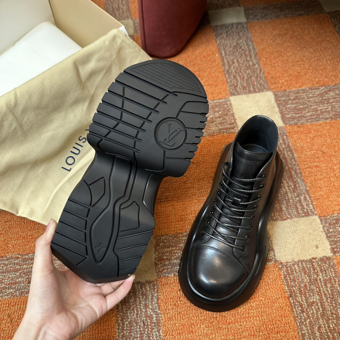 L&V SNEAKERS