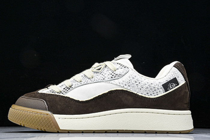 D designer sneaker