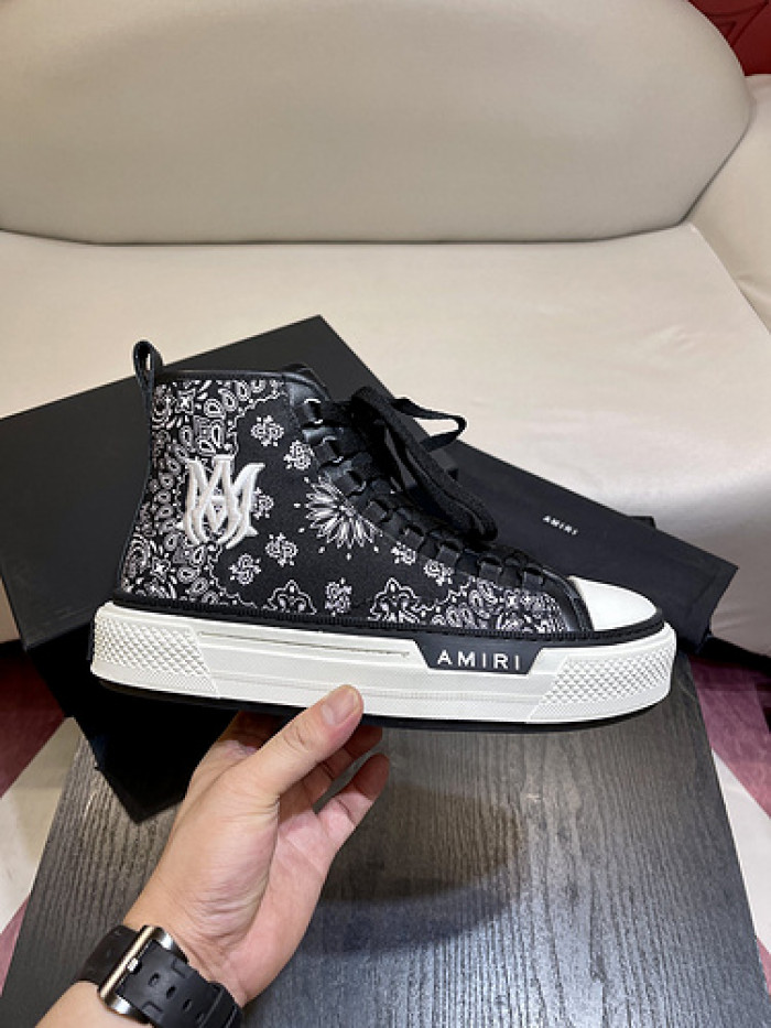 AM1R1 SNEAKERS