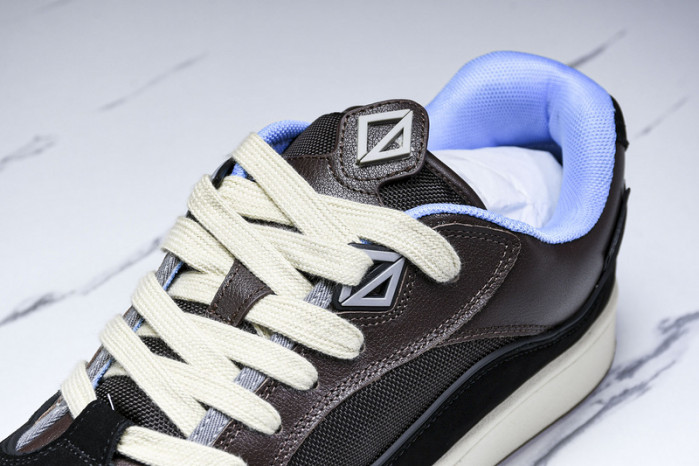 D designer sneaker