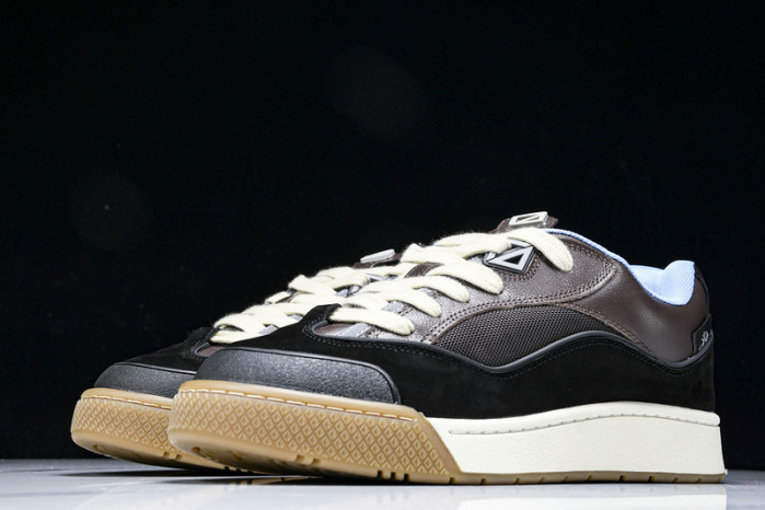 D designer sneaker