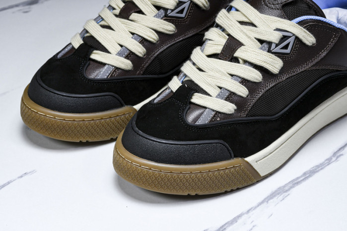D designer sneaker