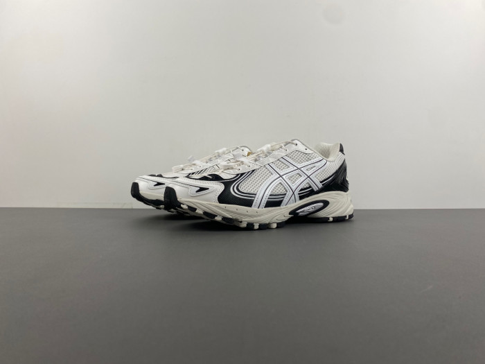 As*ic*ss shoes