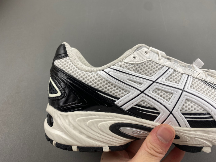 As*ic*ss shoes