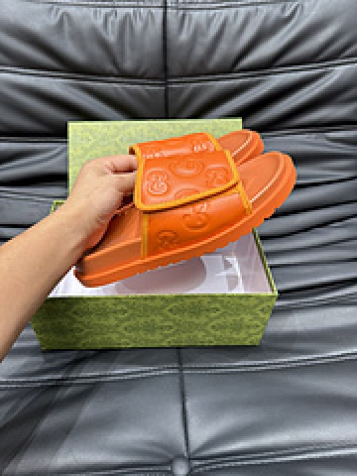 G DESIGNER SLIPPERS