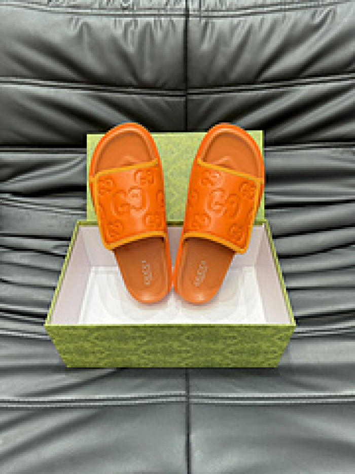 G DESIGNER SLIPPERS