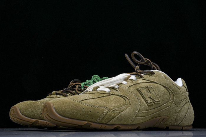 New Balance Miu