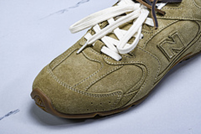 New Balance Miu