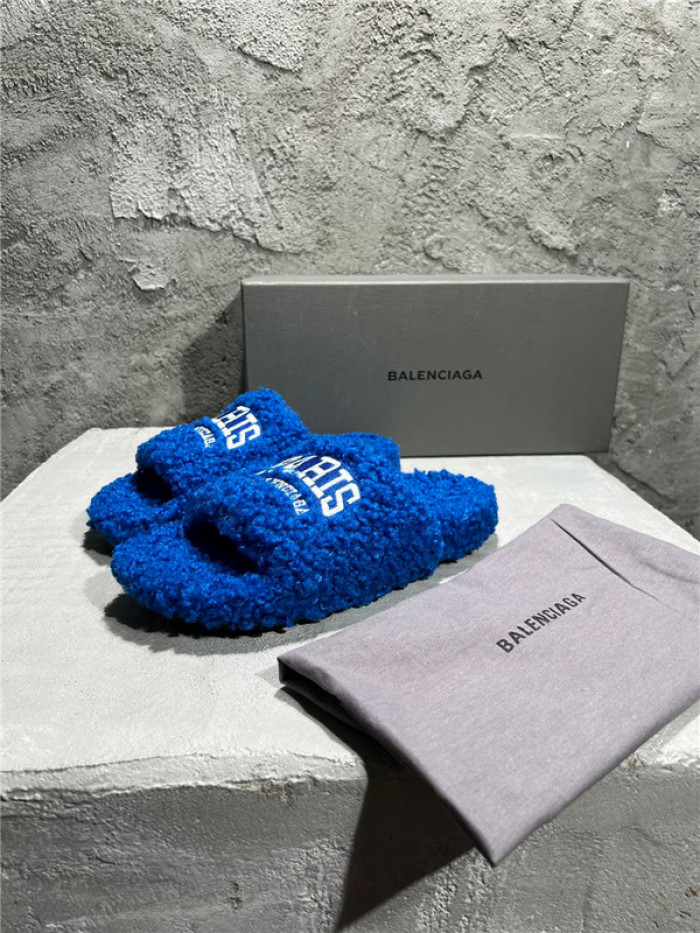 BLEN DESIGNER SLIPPERS