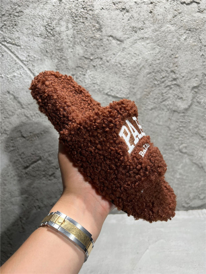 BLEN DESIGNER SLIPPERS