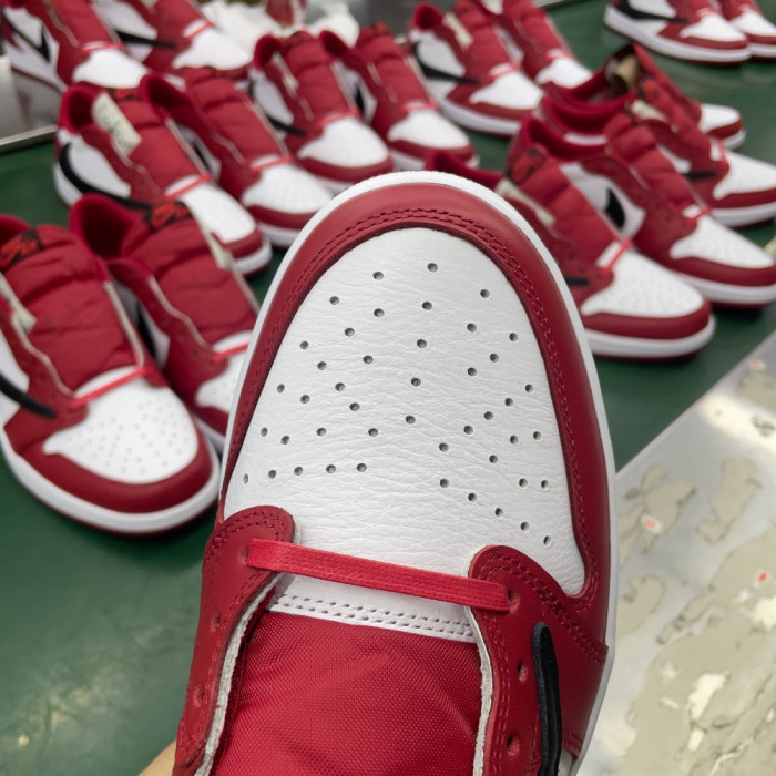 Travis Scott x Air Jordan 1 Low DM7866-101