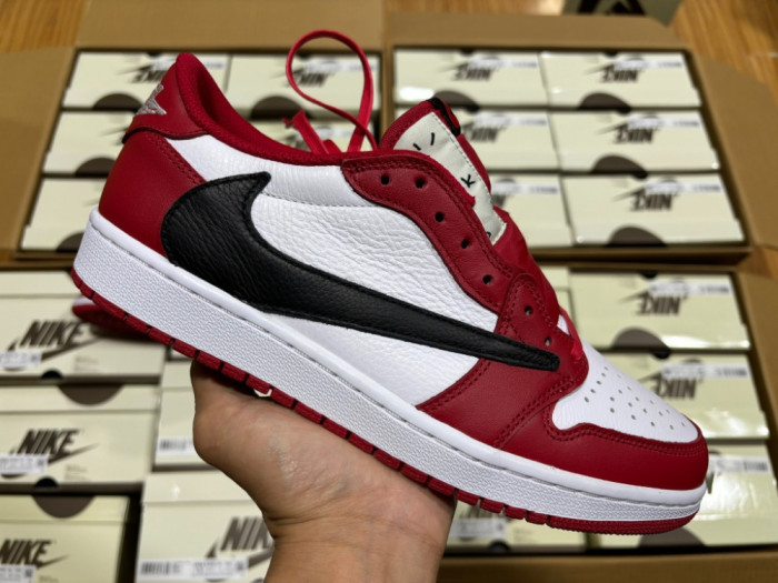 Travis Scott x Air Jordan 1 Low DM7866-101