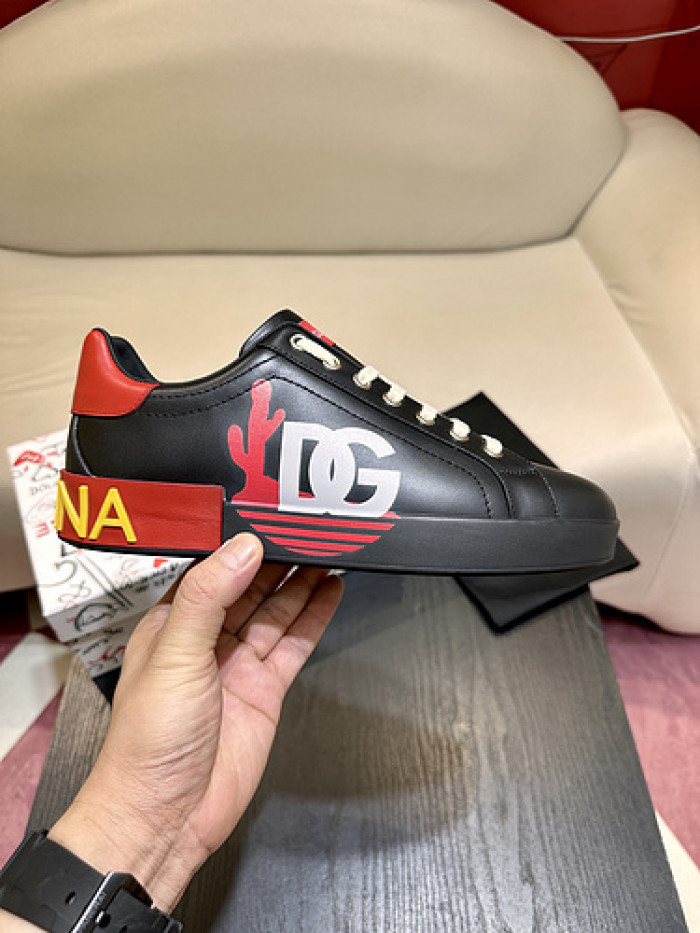 DG sneaker