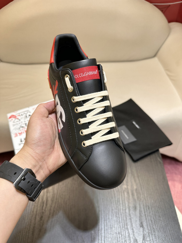 DG sneaker