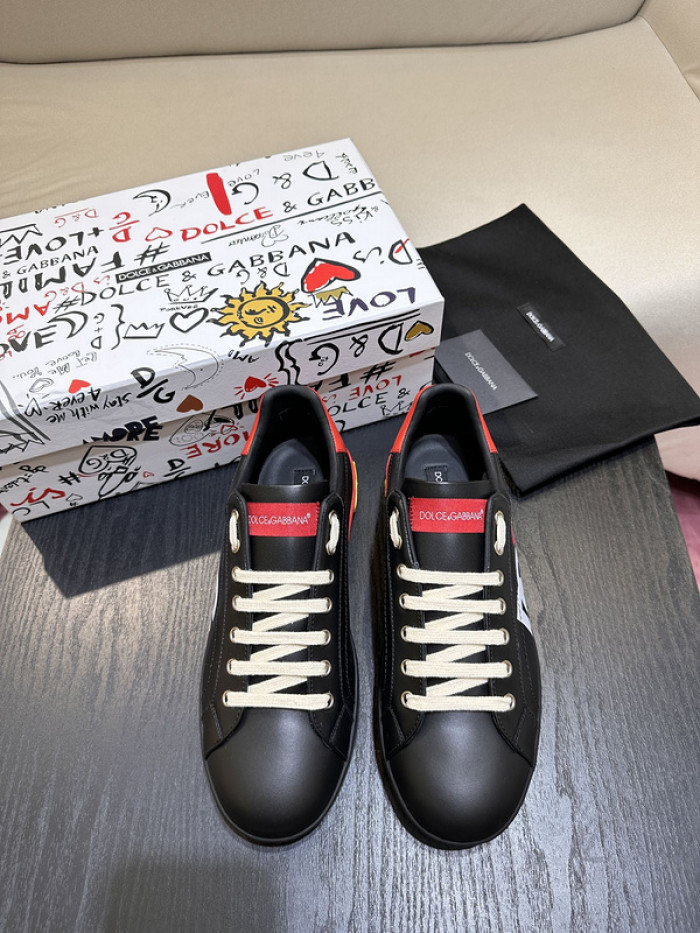 DG sneaker