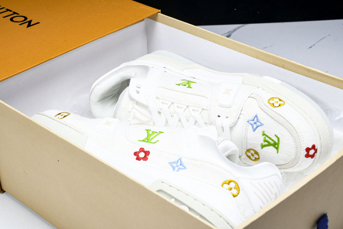 L&V SNEAKERS