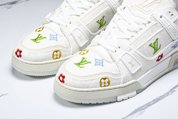 L&V SNEAKERS