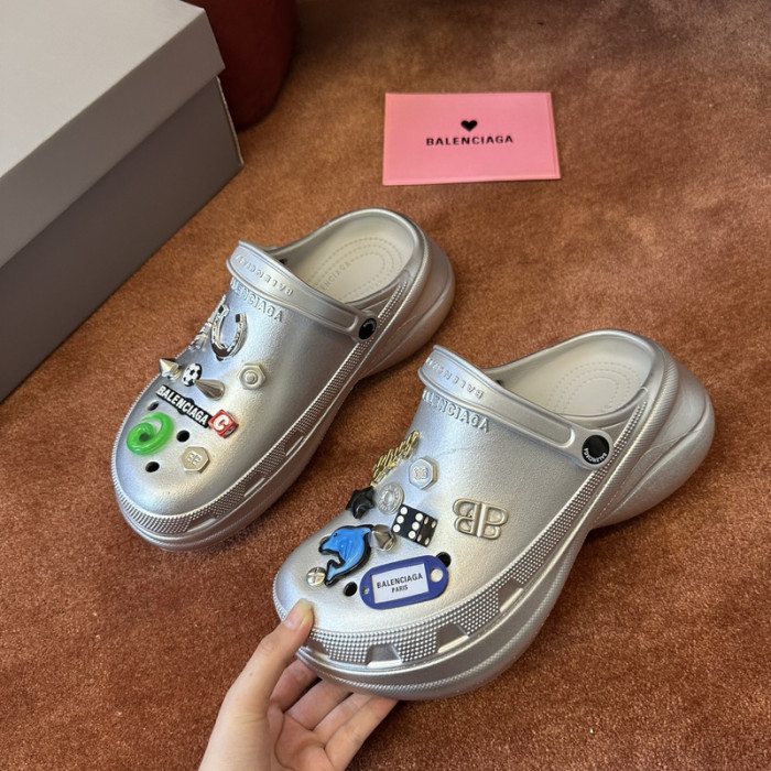 BLEN DESIGNER SLIPPERS