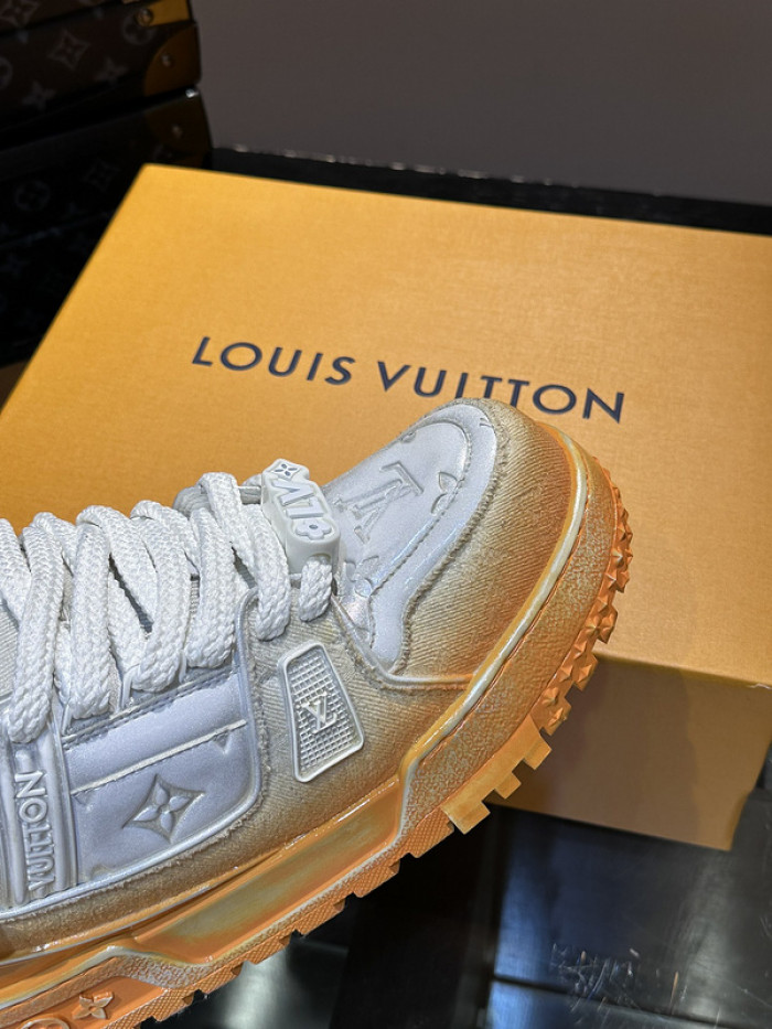 L&V SNEAKERS