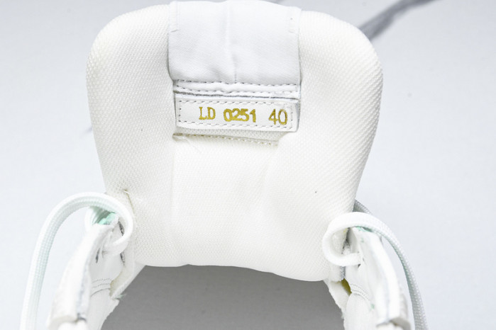 L&V SNEAKERS