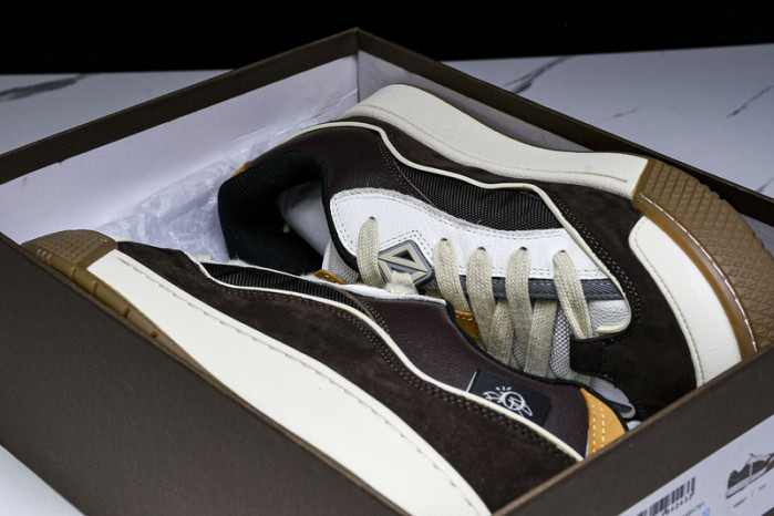 D designer sneaker