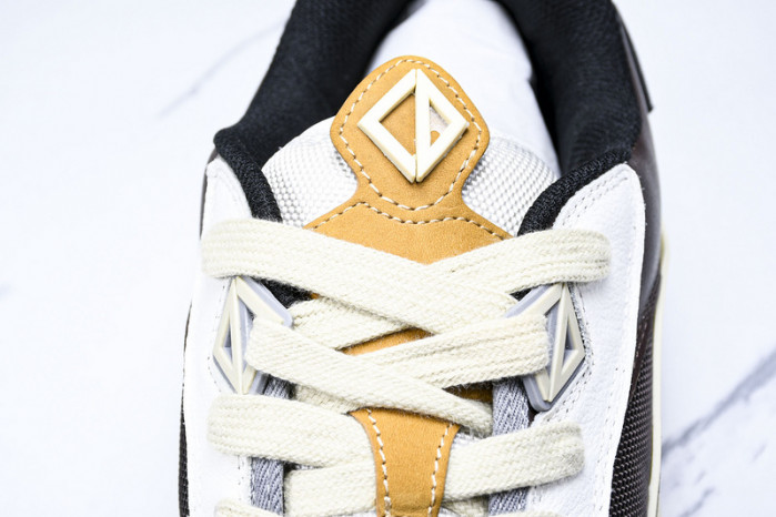 D designer sneaker