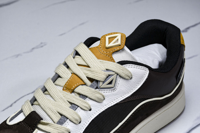 D designer sneaker