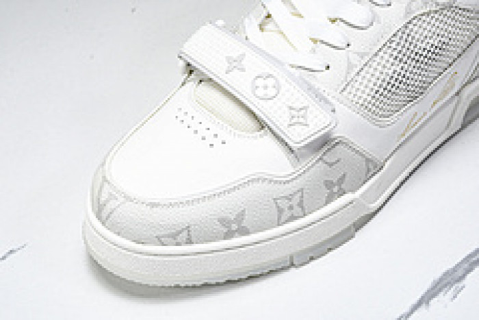 L&V SNEAKERS