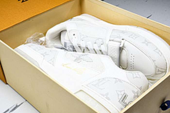 L&V SNEAKERS
