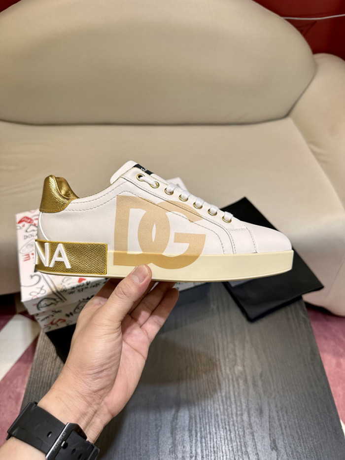 DG sneaker