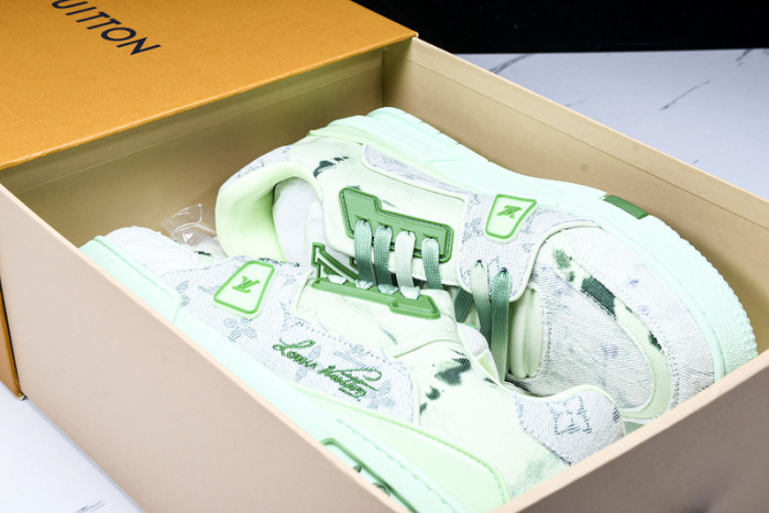 L&V SNEAKERS