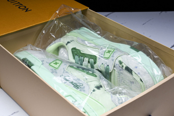 L&V SNEAKERS