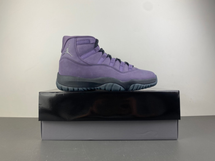 Air Jordan 11 “Las Vegas” IO8961-553