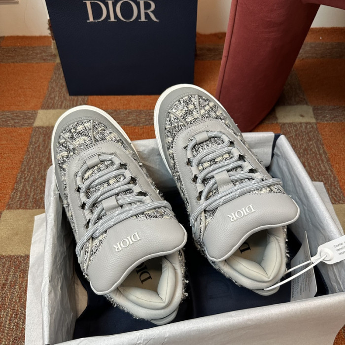 D designer sneaker