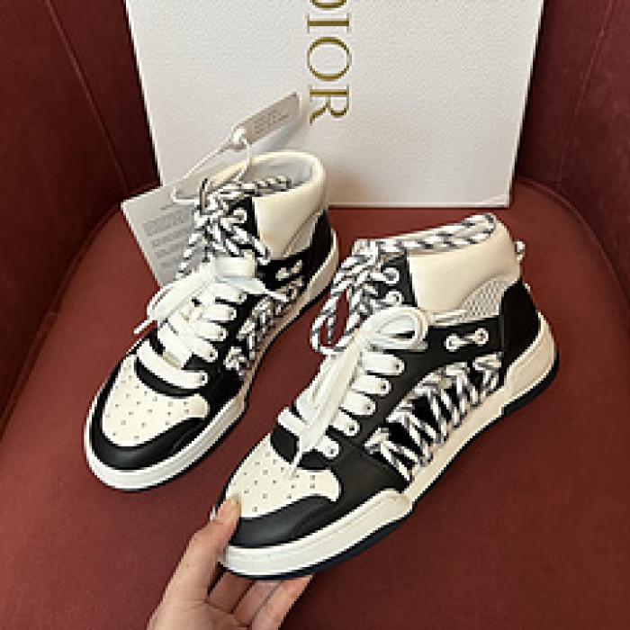 D designer sneaker