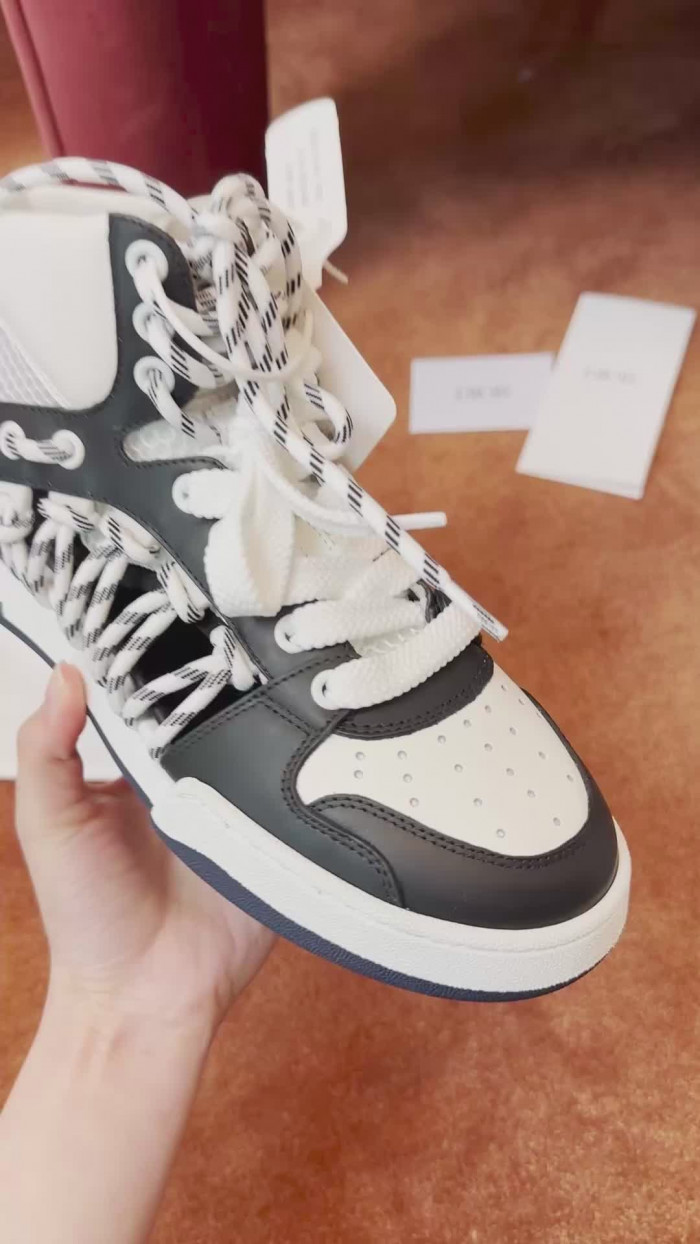 D designer sneaker