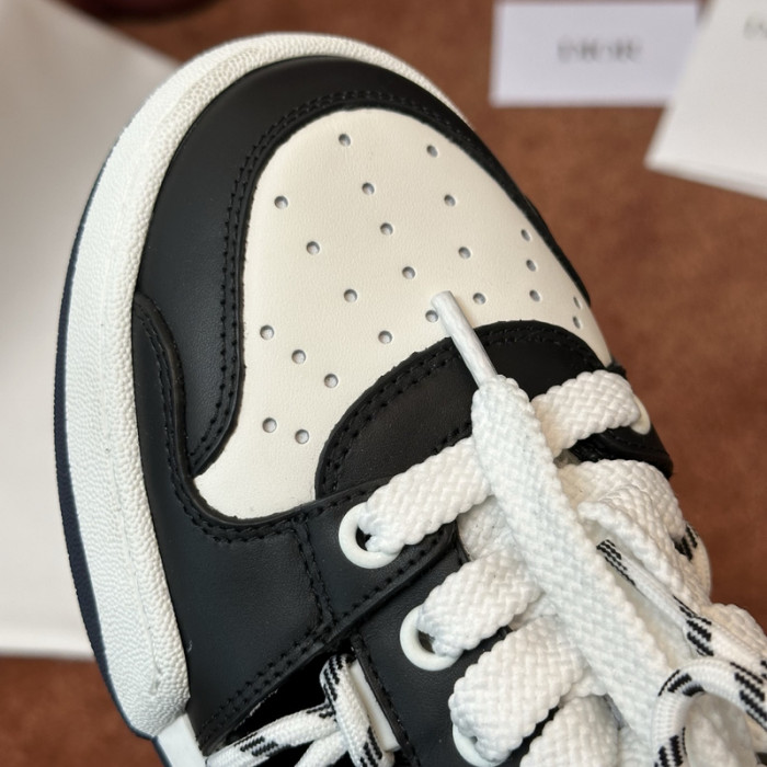 D designer sneaker