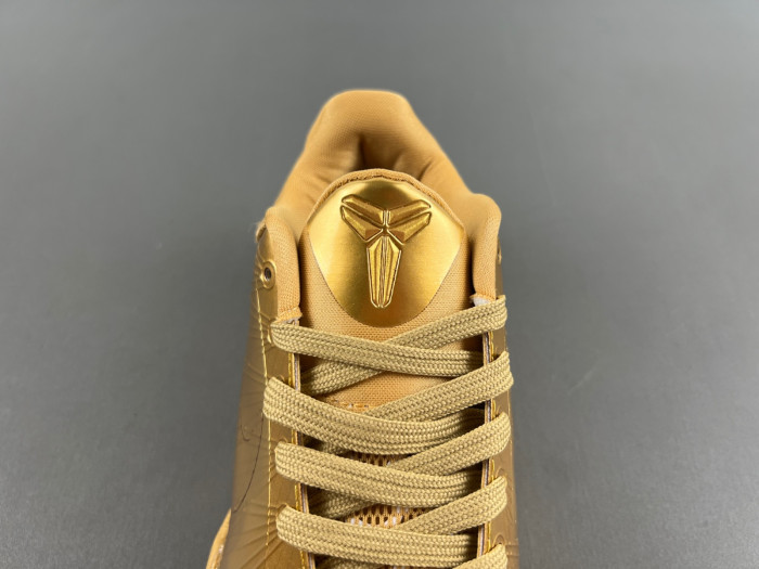 ZOOM KOBE 5 DB4796-555