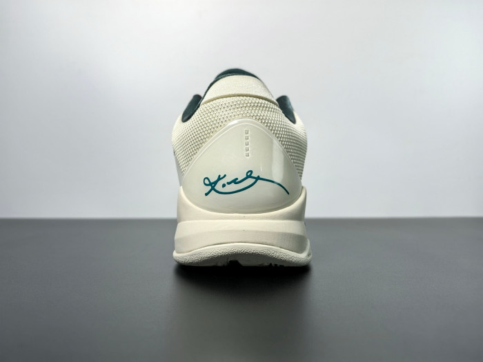 Caitlin Clark x Kobe 5 Protro "Coconut Milk" IZ1852-100
