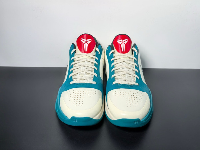 Caitlin Clark x Kobe 5 Protro "Coconut Milk" IZ1852-100